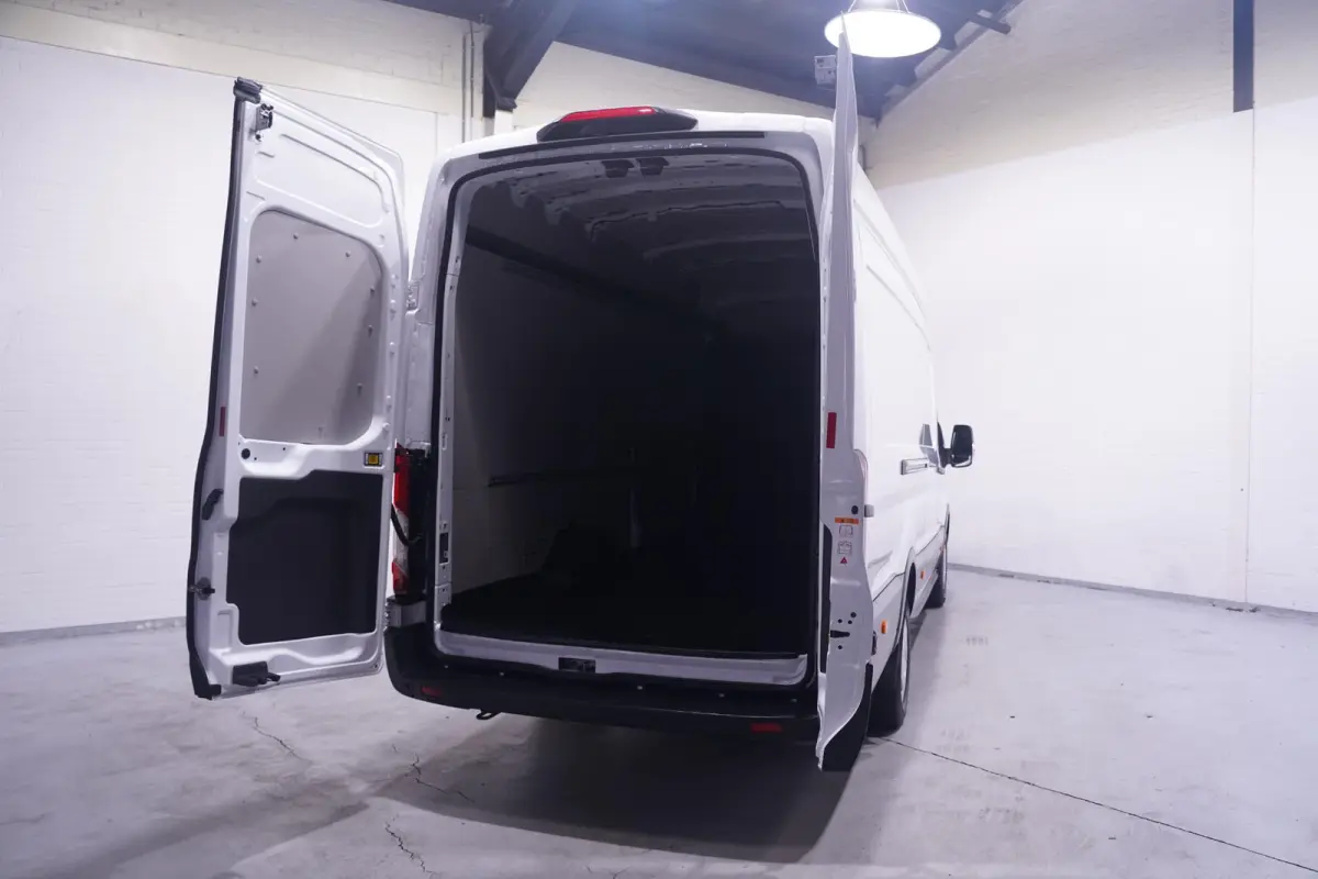 2.0 TDCi 130 pk L4H3 Nwe Model Airco, Camera Apple Carplay, 270 Graden Deuren, Laadruimte Pakket, PDC V+A, 3-Zits
