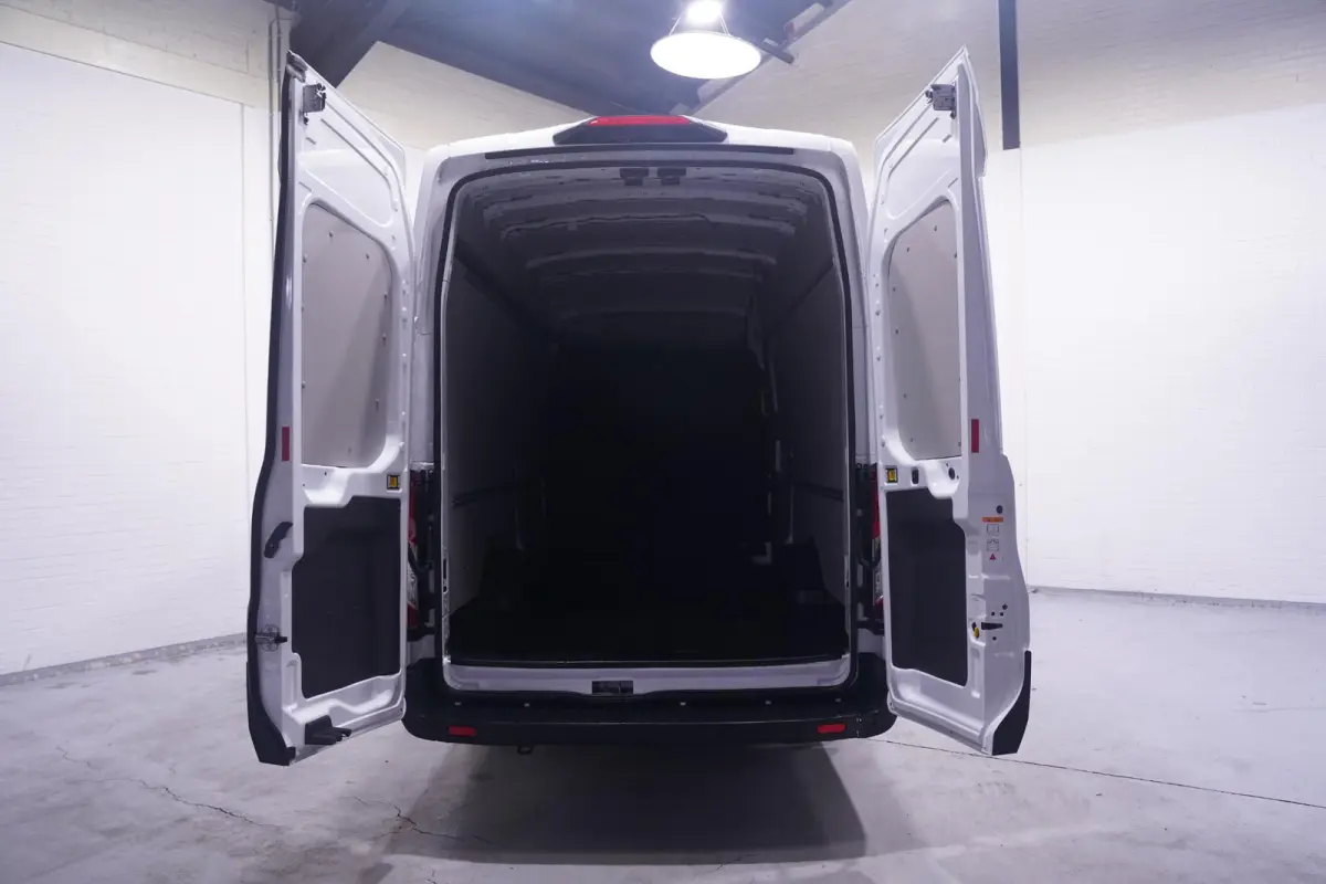 2.0 TDCi 130 pk L4H3 Nwe Model Airco, Camera Apple Carplay, 270 Graden Deuren, Laadruimte Pakket, PDC V+A, 3-Zits