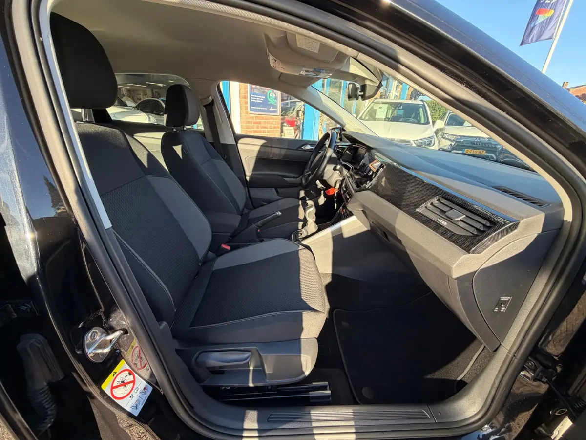 1.0 TSI Style 2022 ZWART NAVI CLIMA LM NAP!