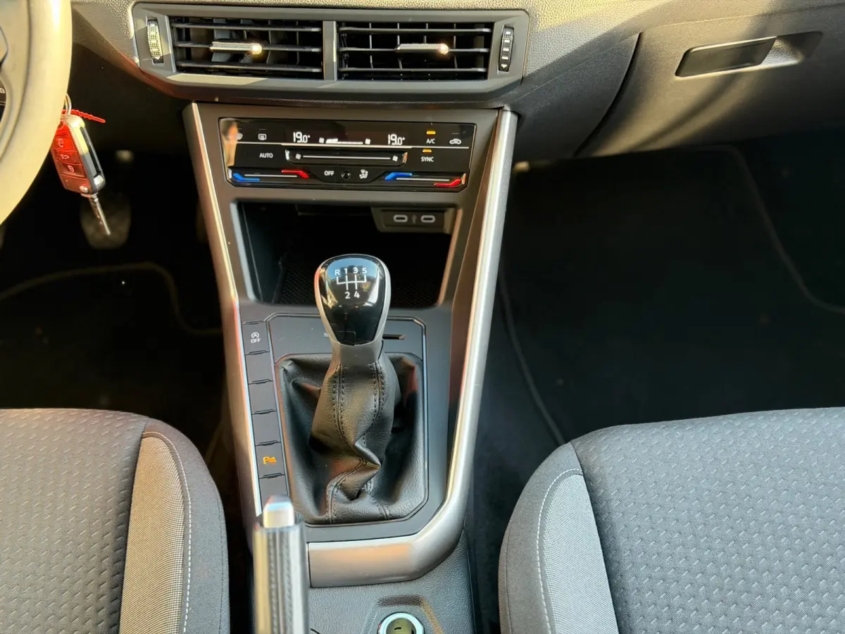 1.0 TSI Style 2022 ZWART NAVI CLIMA LM NAP!