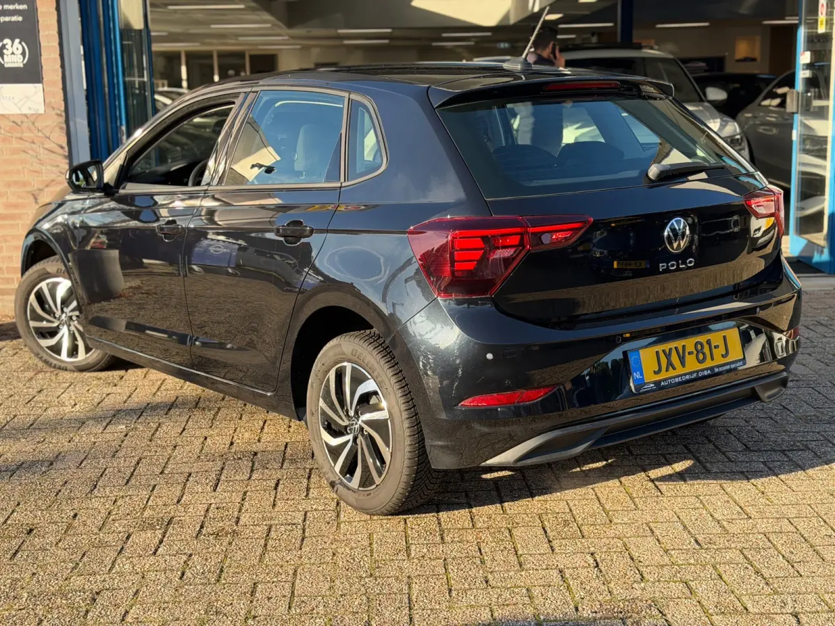 1.0 TSI Style 2022 ZWART NAVI CLIMA LM NAP!