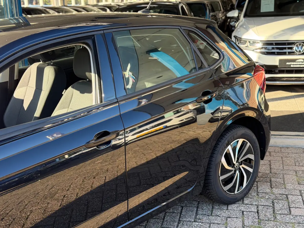 1.0 TSI Style 2022 ZWART NAVI CLIMA LM NAP!