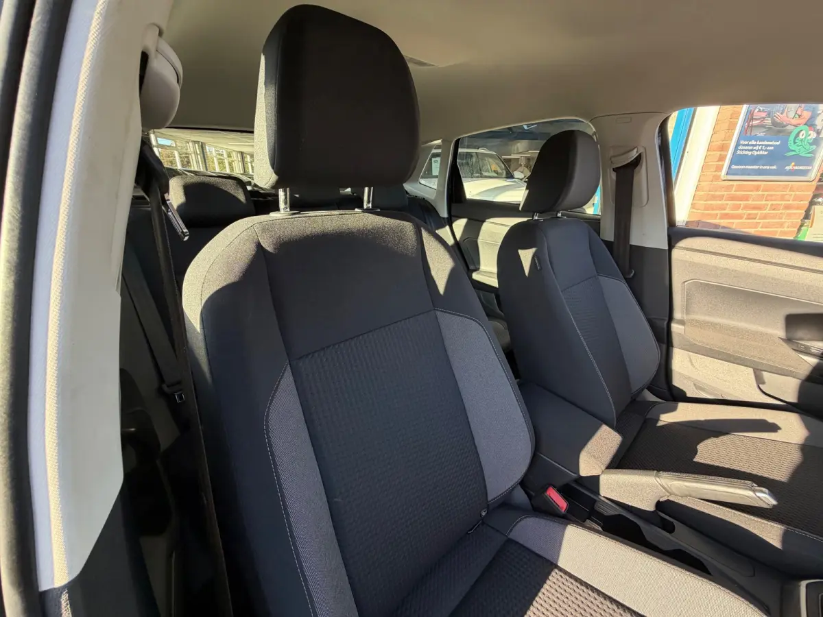 1.0 TSI Style 2022 ZWART NAVI CLIMA LM NAP!