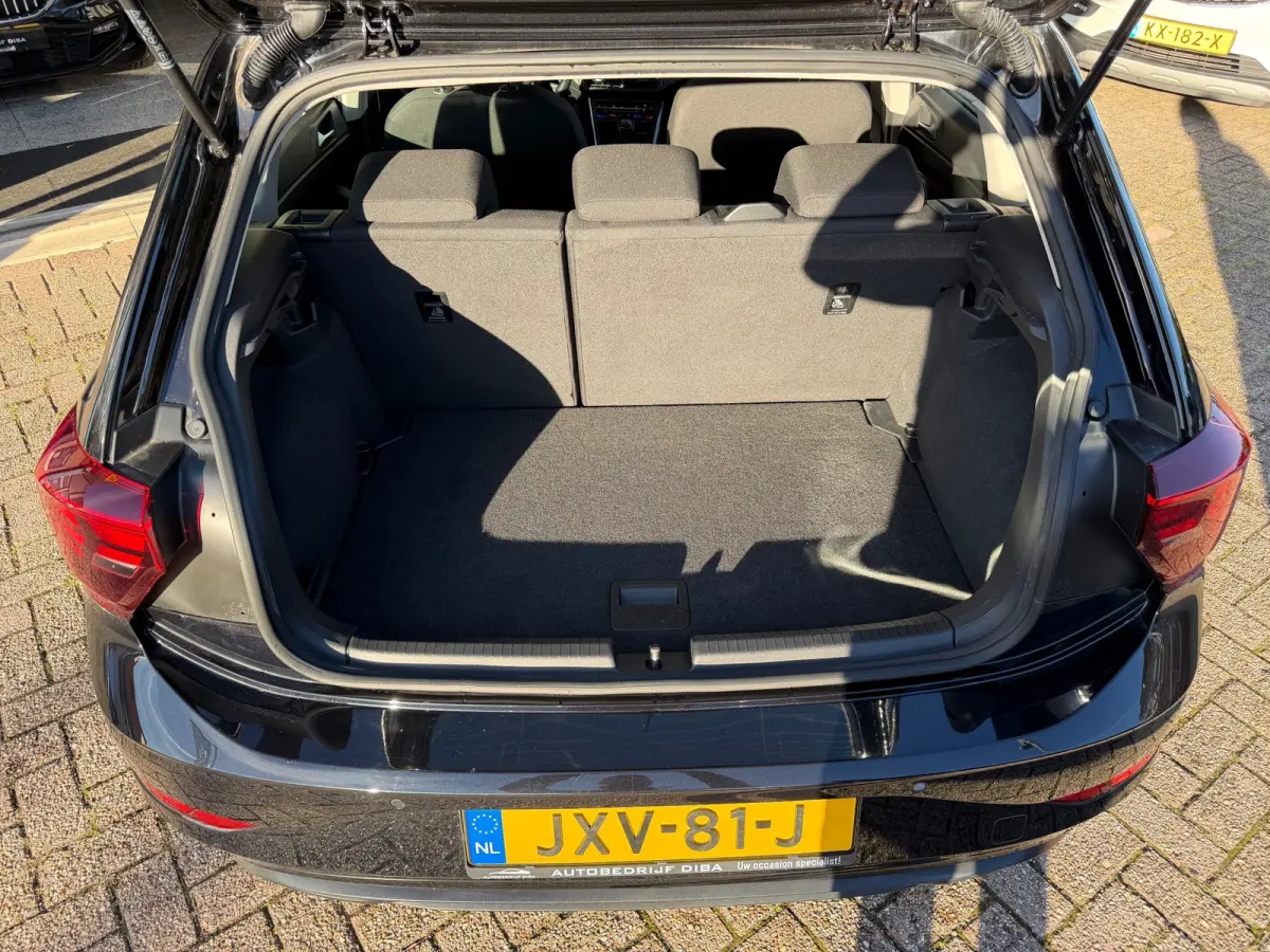 1.0 TSI Style 2022 ZWART NAVI CLIMA LM NAP!