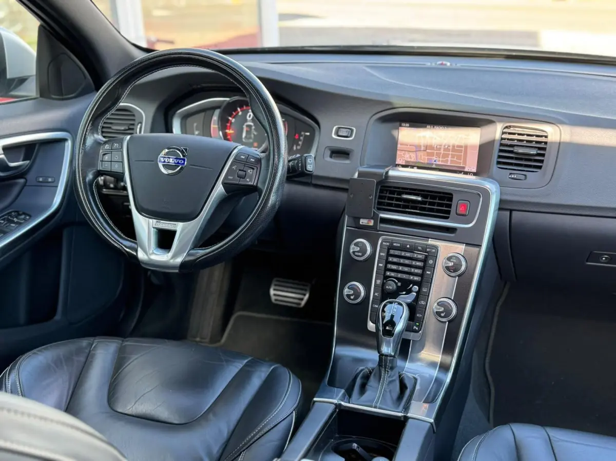 2.0 T4 R-Design|Automaat|Full option|190PK|