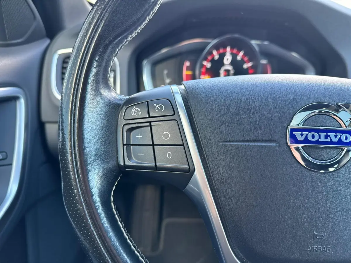 2.0 T4 R-Design|Automaat|Full option|190PK|