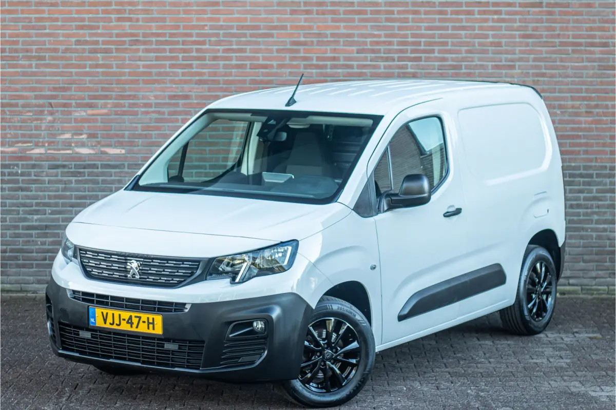 1.5 BlueHDI Premium, 100.000km NAP, 1e eigenaar, PDC, Carplay, Airco, Cruise Control.