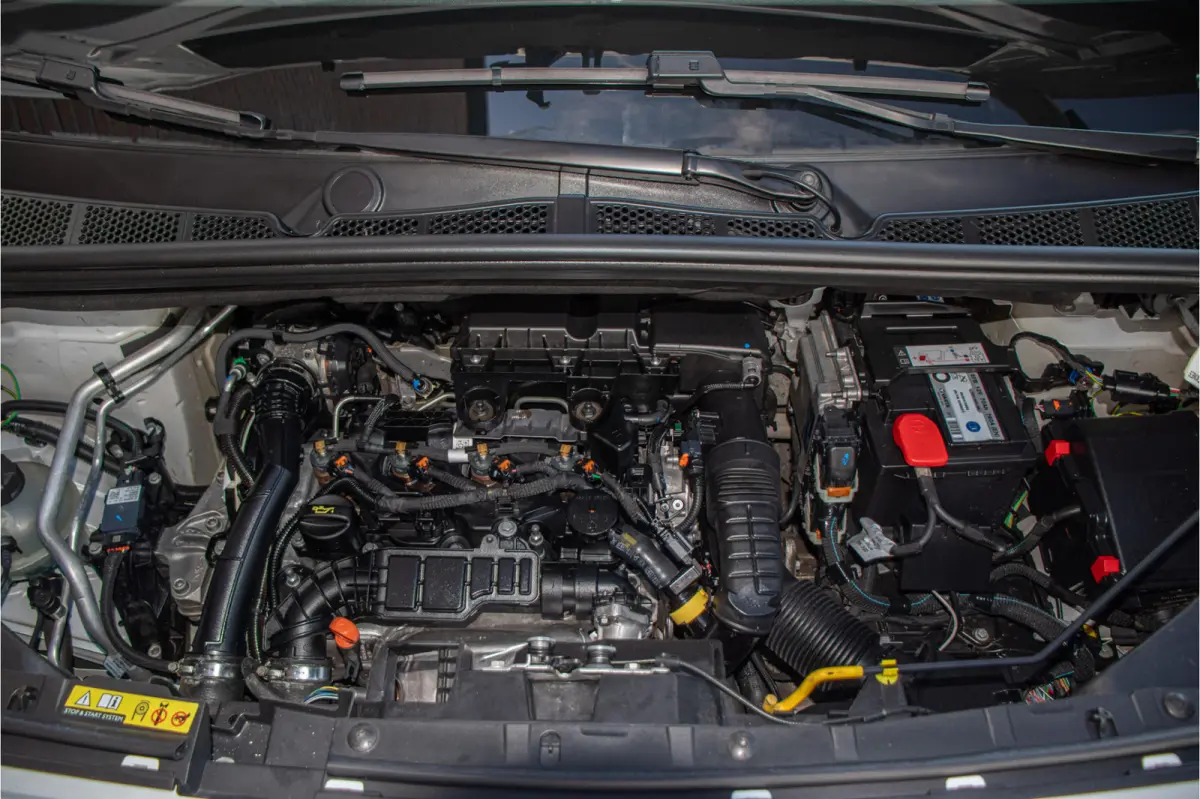1.5 BlueHDI Premium, 100.000km NAP, 1e eigenaar, PDC, Carplay, Airco, Cruise Control.