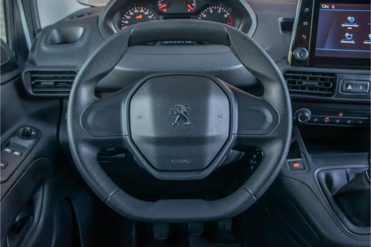 1.5 BlueHDI Premium, 100.000km NAP, 1e eigenaar, PDC, Carplay, Airco, Cruise Control.