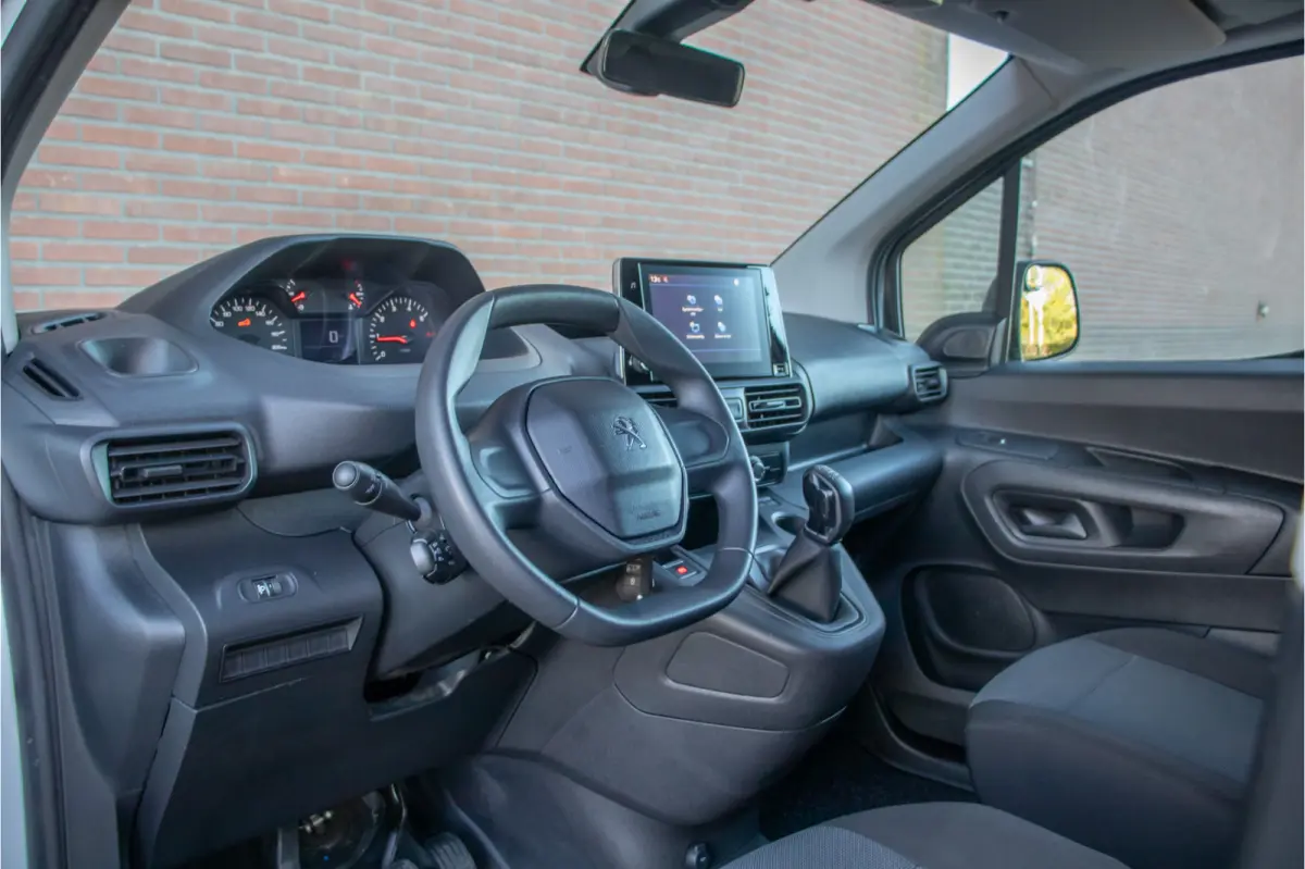 1.5 BlueHDI Premium, 100.000km NAP, 1e eigenaar, PDC, Carplay, Airco, Cruise Control.