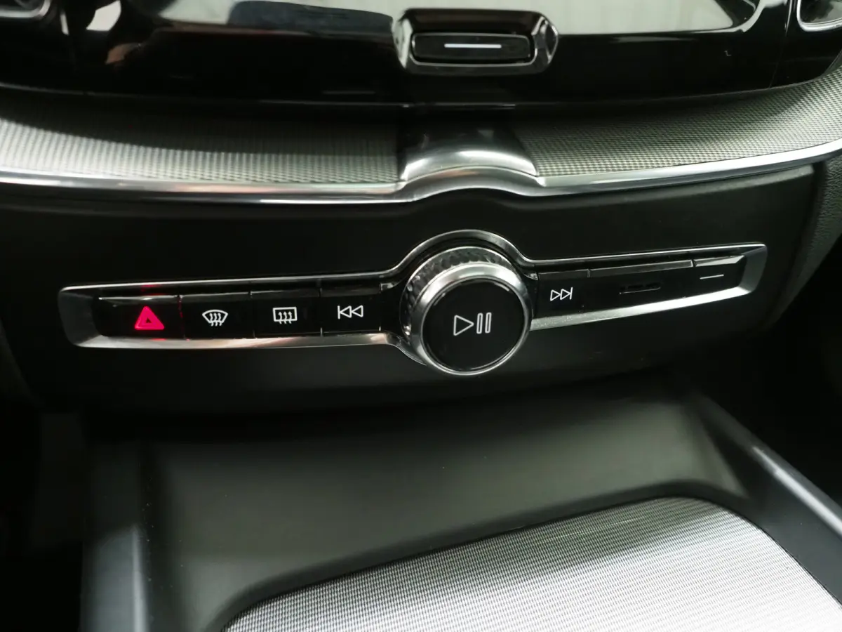 2.0 T6 Plug-in hybrid AWD Long Range | Panoramadak | Leder | Keyless | Camera | Stoel/stuurverwarming | Carplay