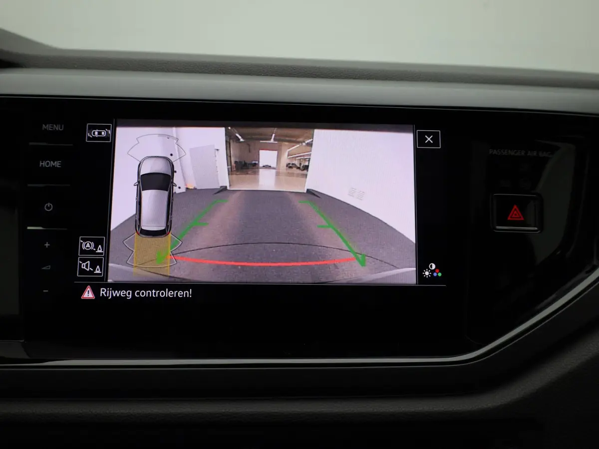 1.0 TSI R-Line 110 PK | R-Line | Automaat | Navigatie | Digital Cockpit Pro | Panoramadak | Camera | Stoelverwarming | Adaptive Cruise Control | Climate Control | Apple Carplay | Android Aut