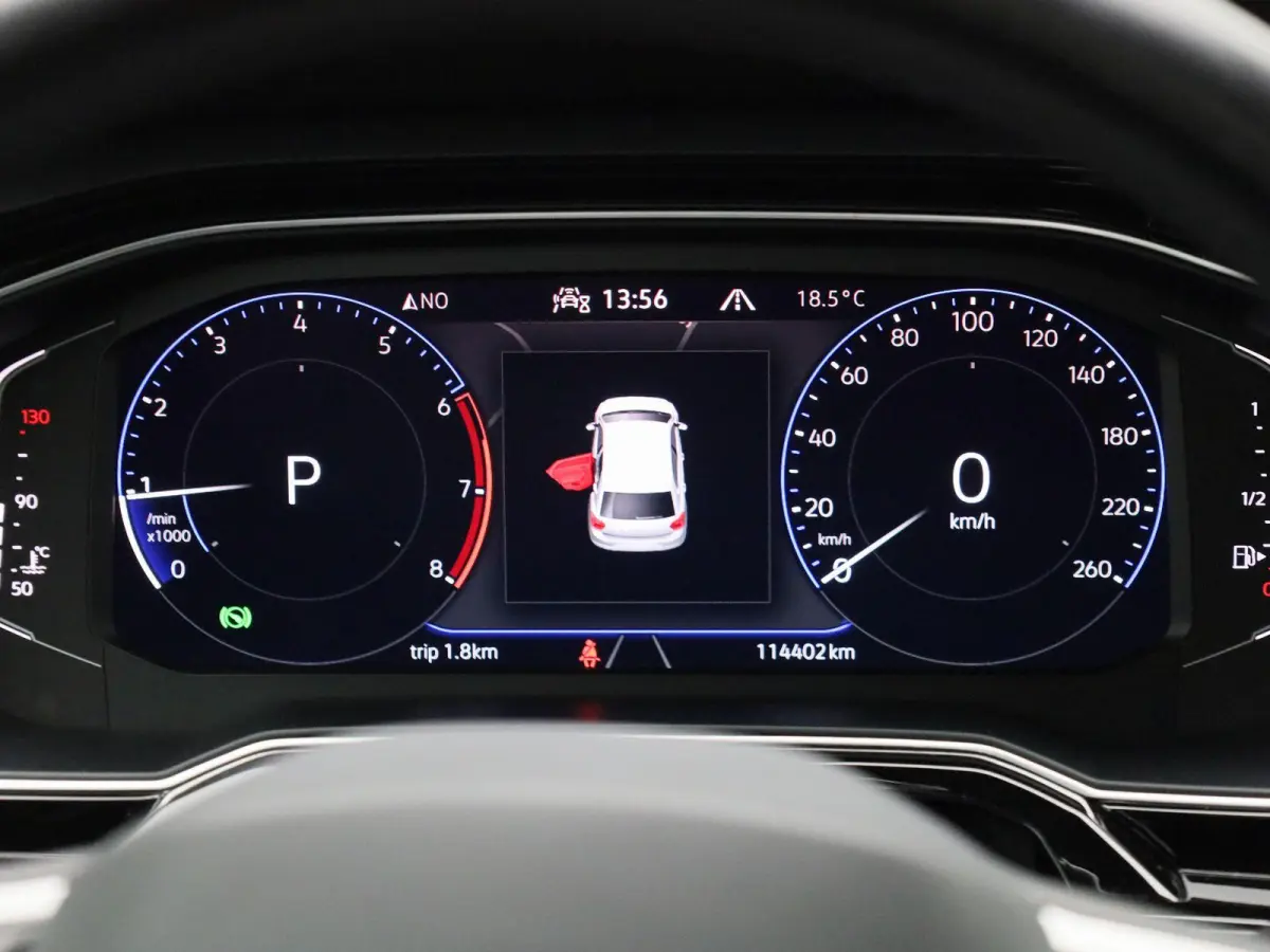 1.0 TSI R-Line 110 PK | R-Line | Automaat | Navigatie | Digital Cockpit Pro | Panoramadak | Camera | Stoelverwarming | Adaptive Cruise Control | Climate Control | Apple Carplay | Android Aut
