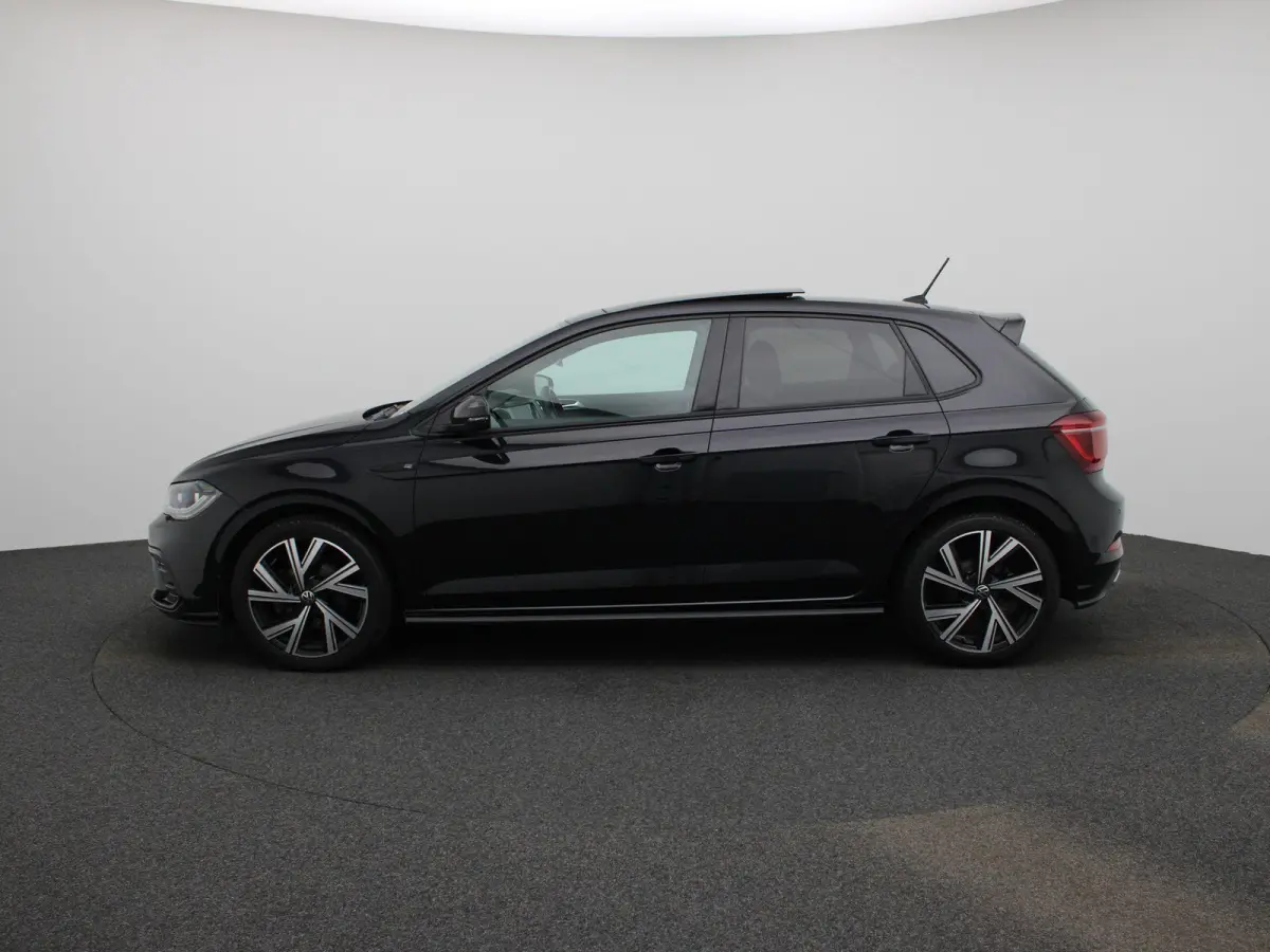 1.0 TSI R-Line 110 PK | R-Line | Automaat | Navigatie | Digital Cockpit Pro | Panoramadak | Camera | Stoelverwarming | Adaptive Cruise Control | Climate Control | Apple Carplay | Android Aut