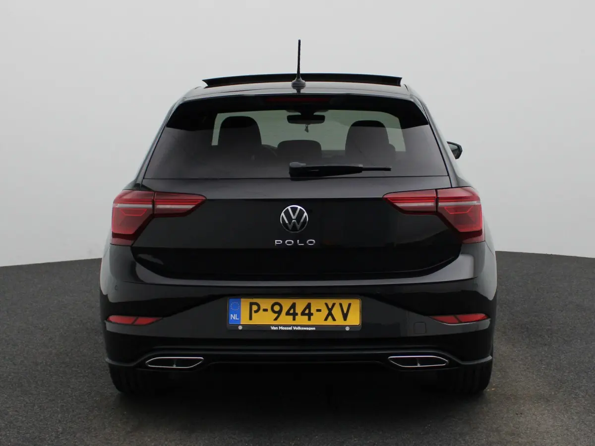 1.0 TSI R-Line 110 PK | R-Line | Automaat | Navigatie | Digital Cockpit Pro | Panoramadak | Camera | Stoelverwarming | Adaptive Cruise Control | Climate Control | Apple Carplay | Android Aut