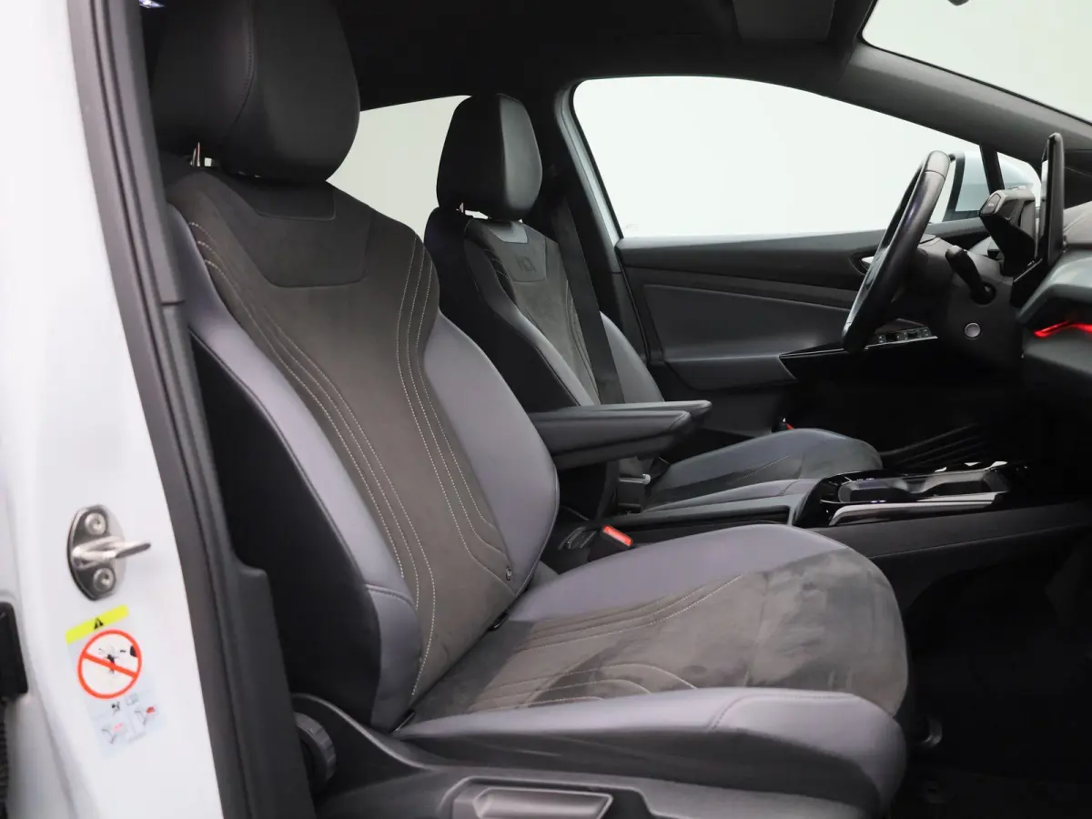 Pro 77 kWh 204 PK | SoH 99% | Automaat | Navigatie | Warmtepomp | Achteruitrijcamera | Stoelverwarming | Stuurverwarming | Keyless Access | Adaptive Cruise Control | Apple Carplay | Android 