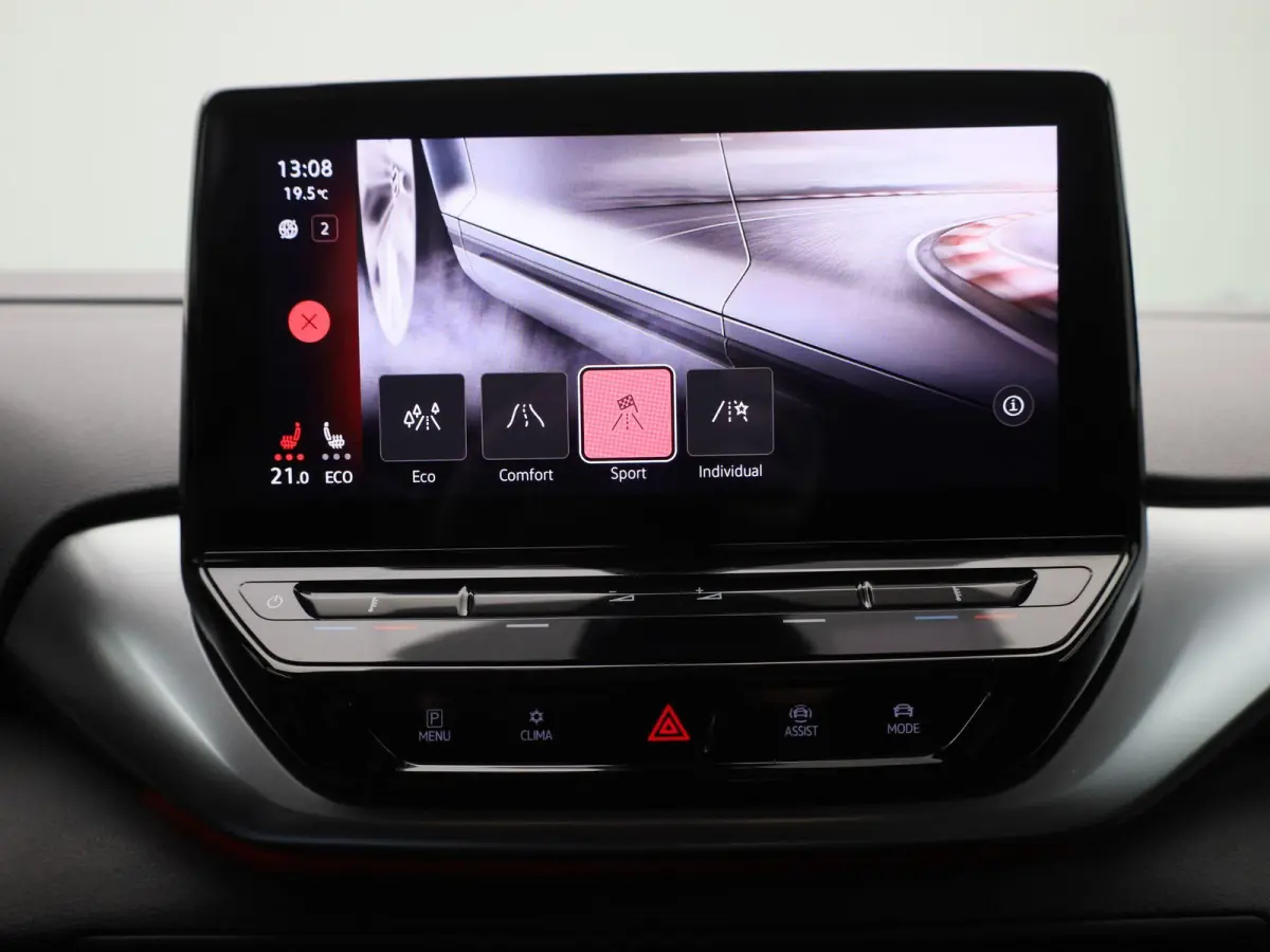 Pro 77 kWh 204 PK | SoH 99% | Automaat | Navigatie | Warmtepomp | Achteruitrijcamera | Stoelverwarming | Stuurverwarming | Keyless Access | Adaptive Cruise Control | Apple Carplay | Android 