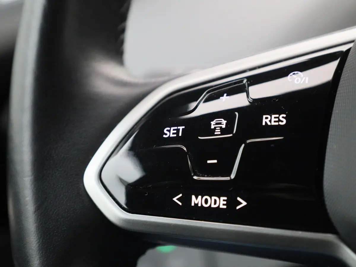 Pro 77 kWh 204 PK | SoH 99% | Automaat | Navigatie | Warmtepomp | Achteruitrijcamera | Stoelverwarming | Stuurverwarming | Keyless Access | Adaptive Cruise Control | Apple Carplay | Android 