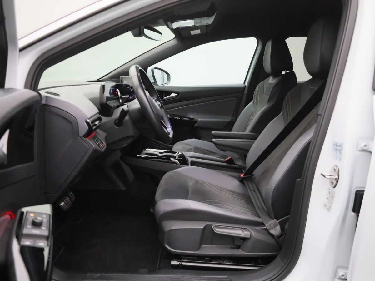 Pro 77 kWh 204 PK | SoH 99% | Automaat | Navigatie | Warmtepomp | Achteruitrijcamera | Stoelverwarming | Stuurverwarming | Keyless Access | Adaptive Cruise Control | Apple Carplay | Android 