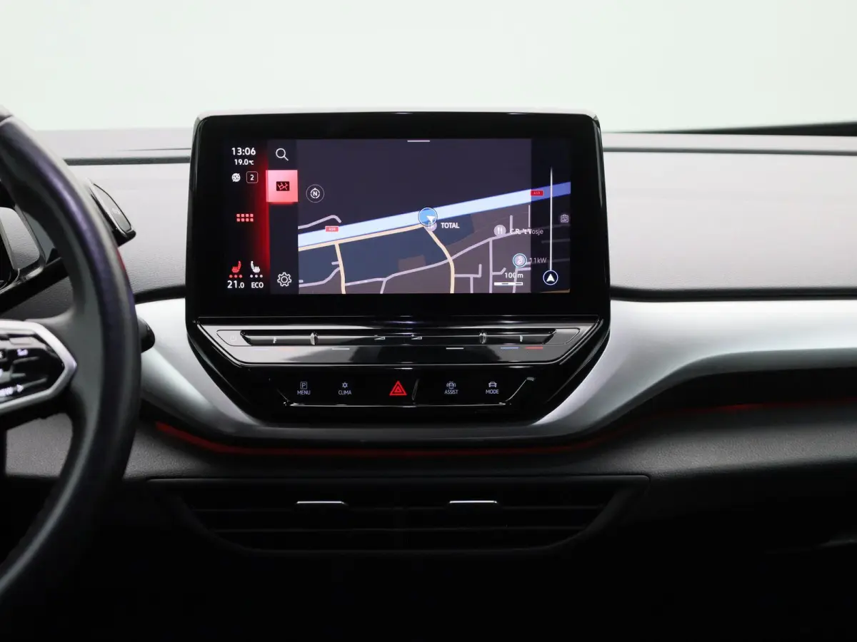 Pro 77 kWh 204 PK | SoH 99% | Automaat | Navigatie | Warmtepomp | Achteruitrijcamera | Stoelverwarming | Stuurverwarming | Keyless Access | Adaptive Cruise Control | Apple Carplay | Android 