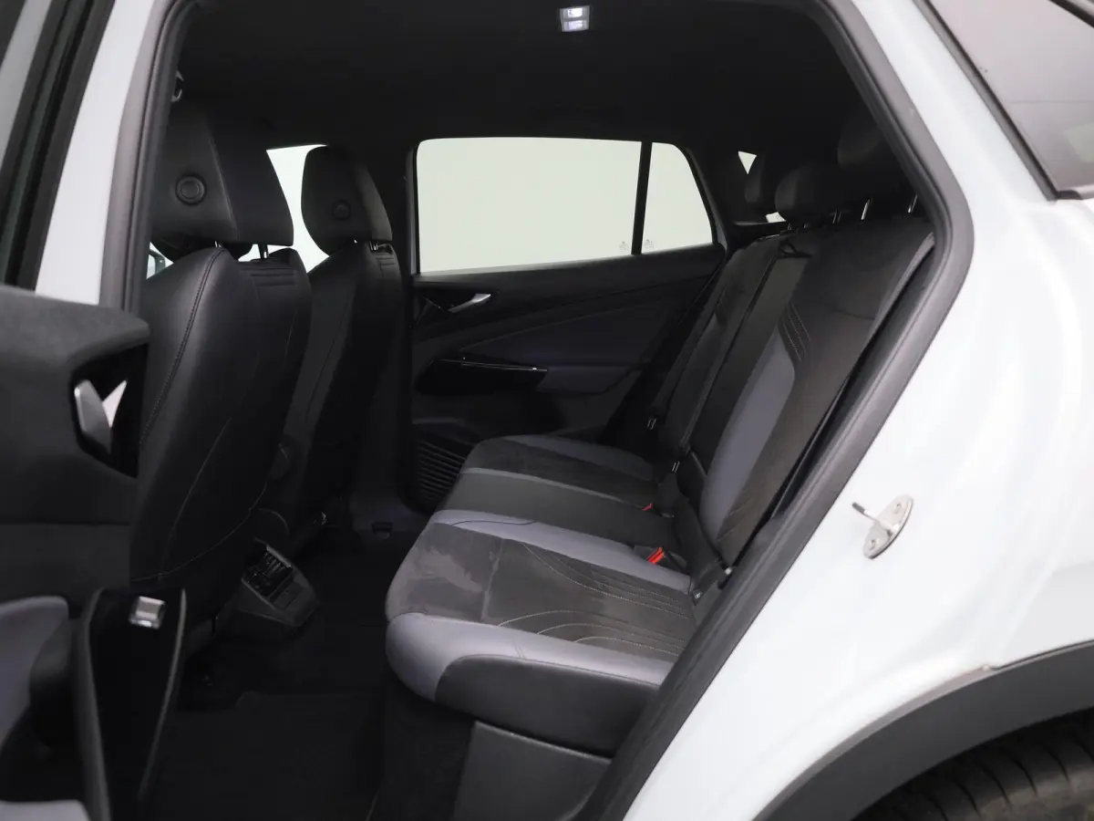 Pro 77 kWh 204 PK | SoH 99% | Automaat | Navigatie | Warmtepomp | Achteruitrijcamera | Stoelverwarming | Stuurverwarming | Keyless Access | Adaptive Cruise Control | Apple Carplay | Android 