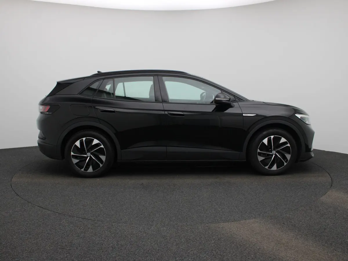 Pro 77 kWh 204 PK | Automaat | Navigatie | Parkeersensoren | Stoelverwarming | Stuurverwarming | Elektrisch verstelbare voorstoelen| Adaptive Cruise Control | Apple Carplay | Android Auto |