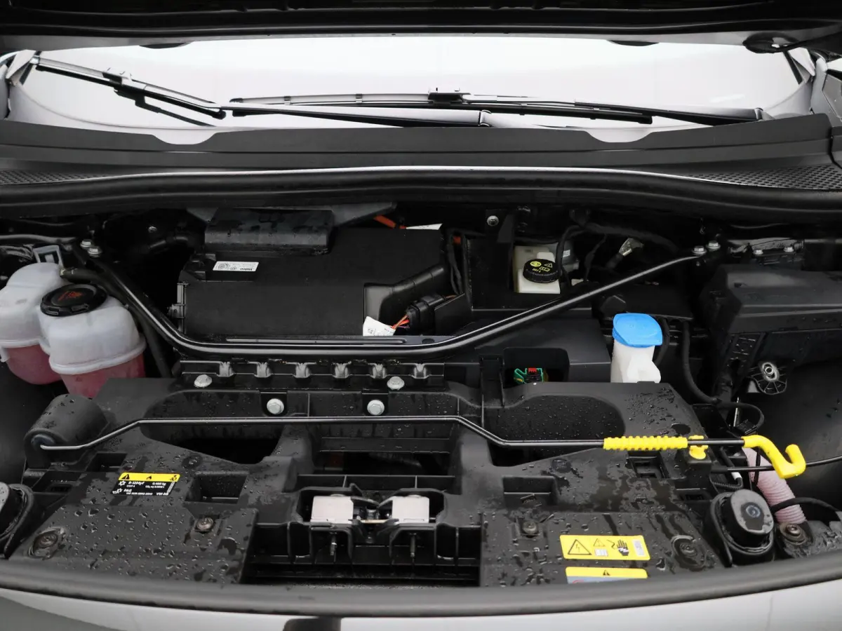 Pro 77 kWh 204 PK | Automaat | Navigatie | Parkeersensoren | Stoelverwarming | Stuurverwarming | Elektrisch verstelbare voorstoelen| Adaptive Cruise Control | Apple Carplay | Android Auto |