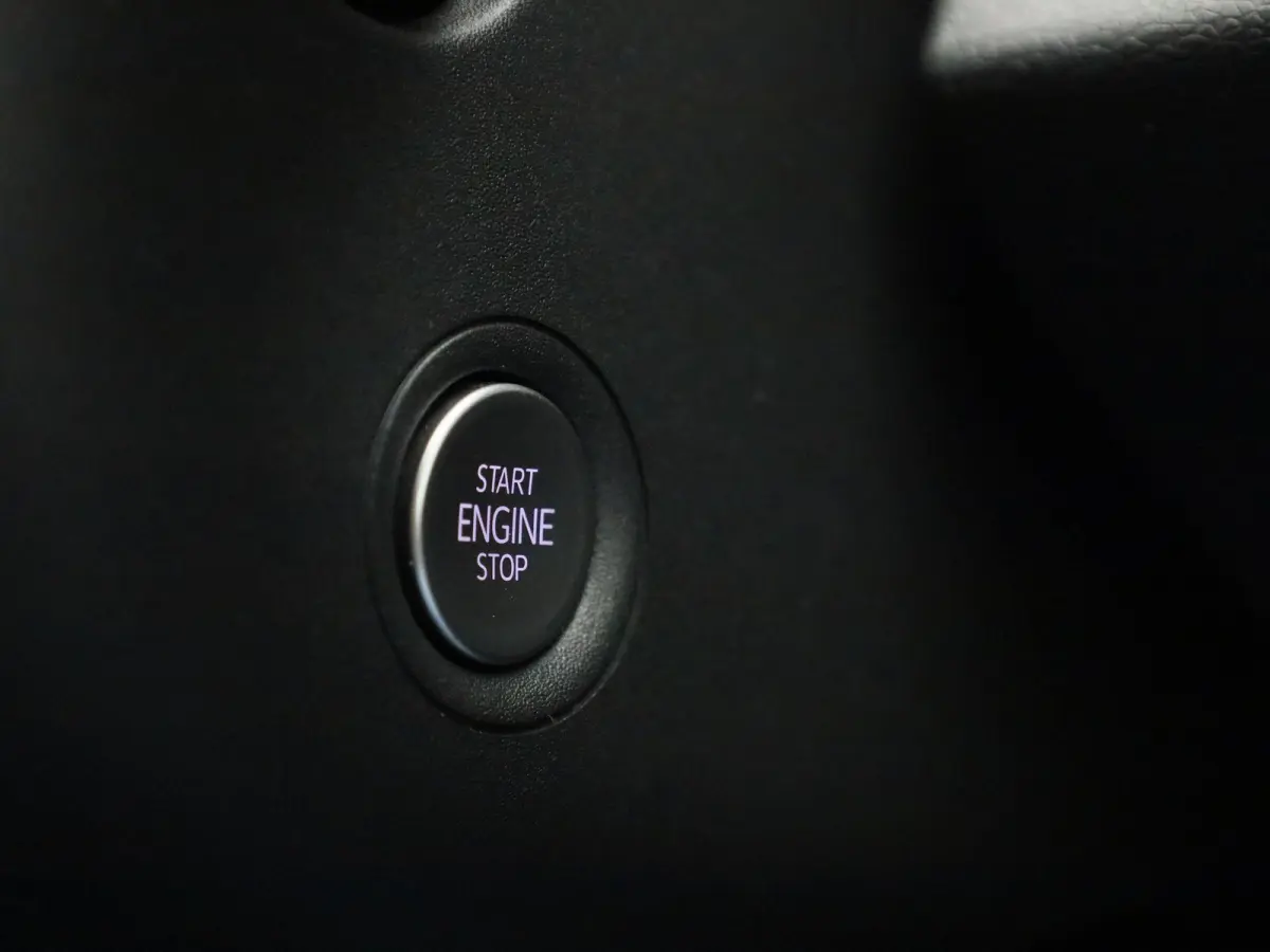 Pro 77 kWh 204 PK | Automaat | Navigatie | Parkeersensoren | Stoelverwarming | Stuurverwarming | Elektrisch verstelbare voorstoelen| Adaptive Cruise Control | Apple Carplay | Android Auto |