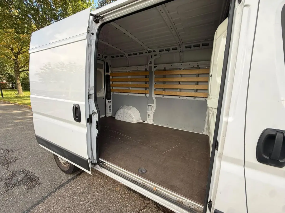 bestel 2.2 BlueHDi 120 L2H2 3.0t|Rijklaar!|Camera|Trekhaak|Carplay|AndroidAuto|Cruise|Airco|3-Zits|EXCL.BTW