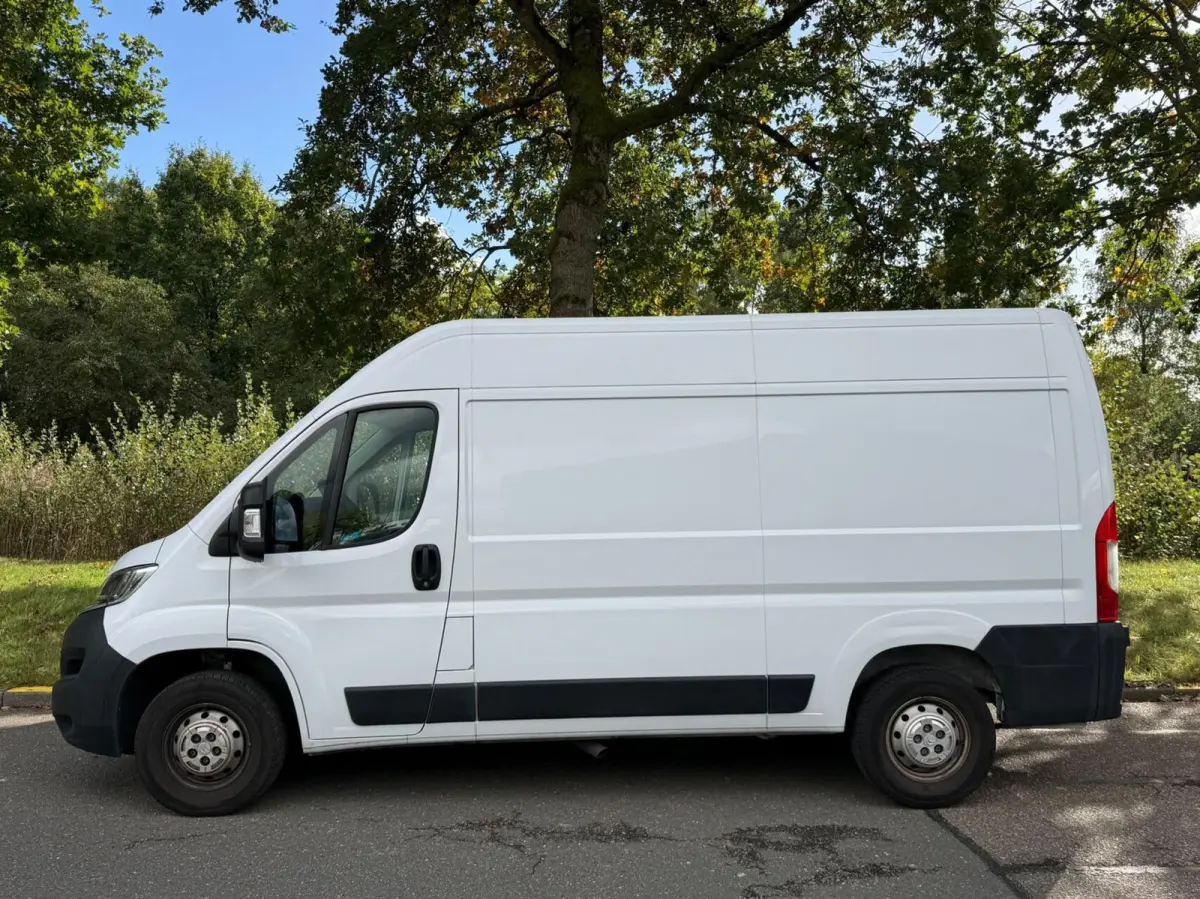 bestel 2.2 BlueHDi 120 L2H2 3.0t|Rijklaar!|Camera|Trekhaak|Carplay|AndroidAuto|Cruise|Airco|3-Zits|EXCL.BTW