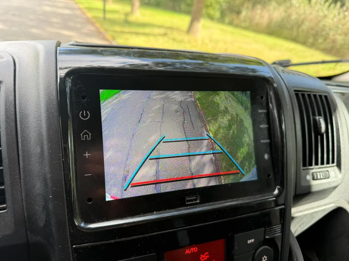 bestel 2.2 BlueHDi 120 L2H2 3.0t|Rijklaar!|Camera|Trekhaak|Carplay|AndroidAuto|Cruise|Airco|3-Zits|EXCL.BTW