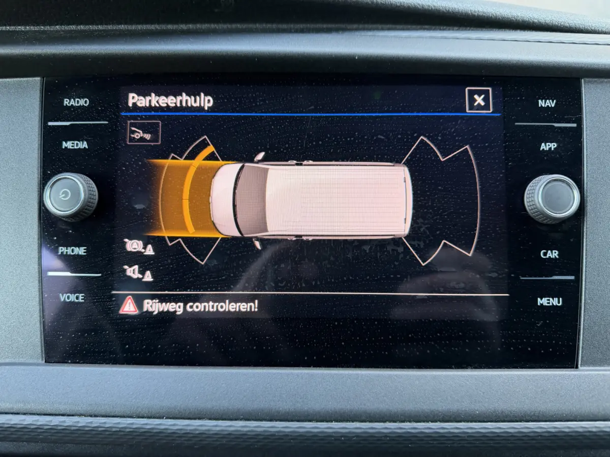 2.0 TDI L2H1 28 Apple Carplay