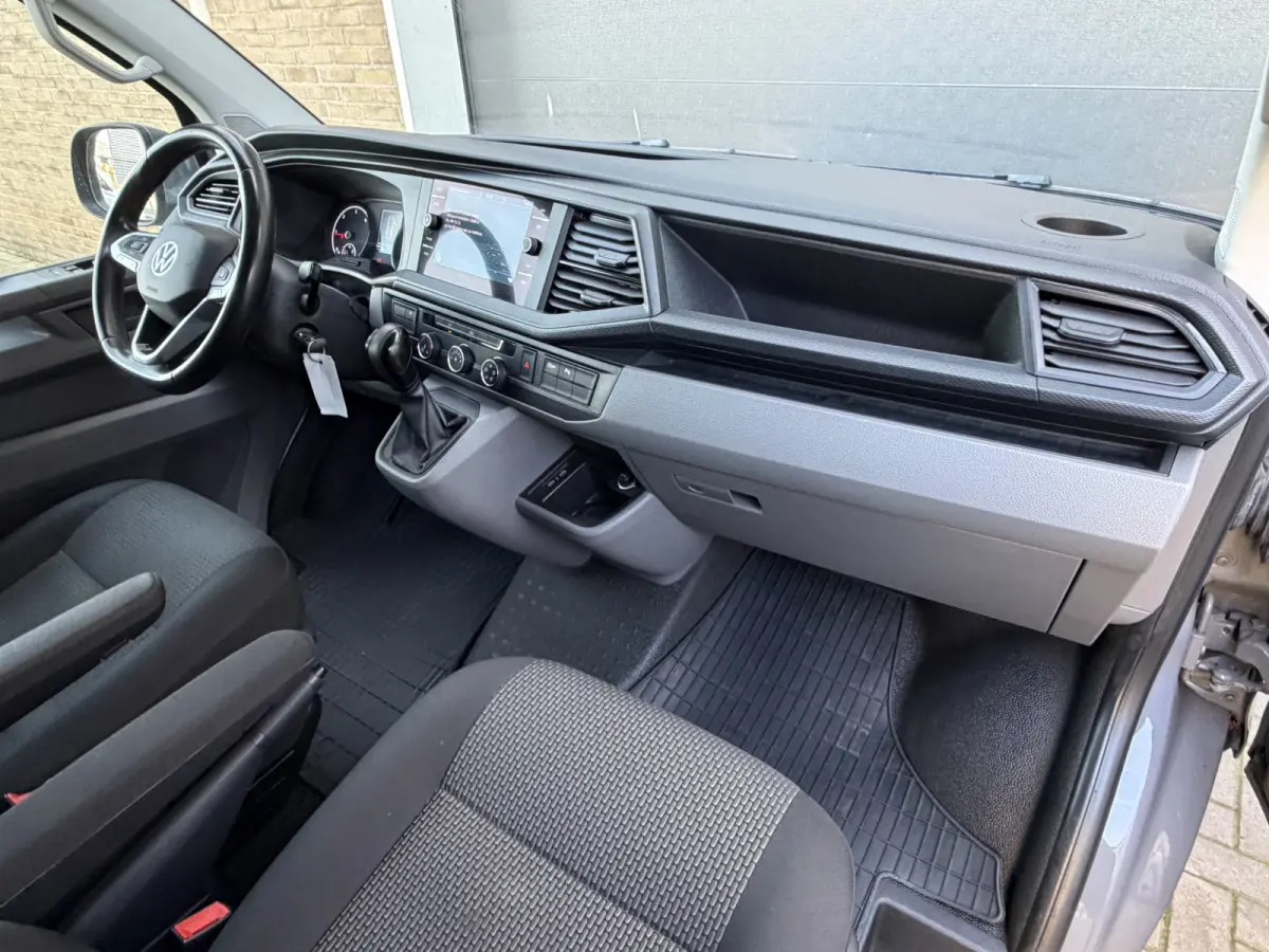2.0 TDI L2H1 28 Apple Carplay