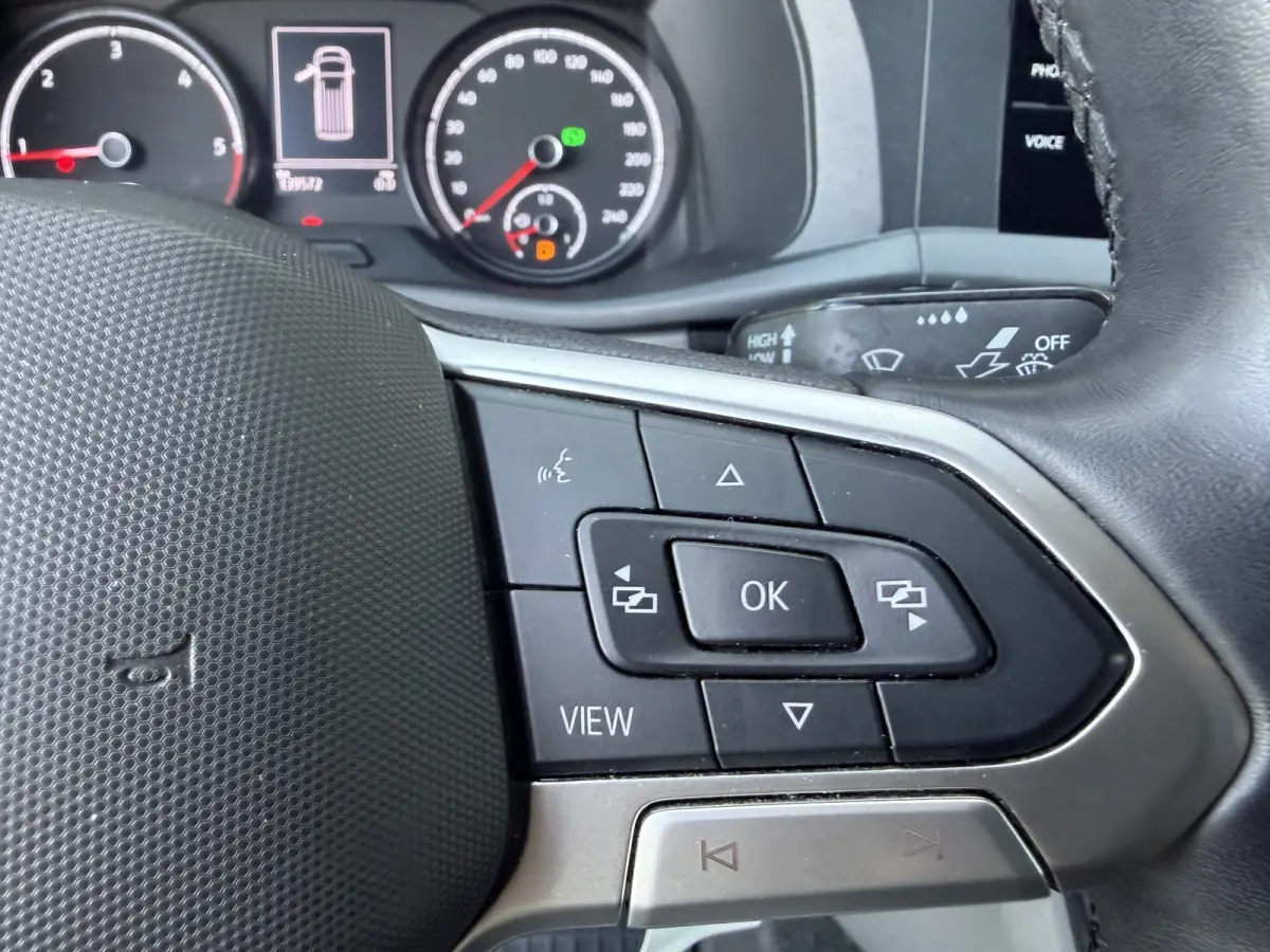 2.0 TDI L2H1 28 Apple Carplay