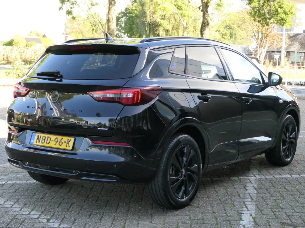 1.6 Turbo Plug-In Hybrid GS | Winter Pack | Black Pack