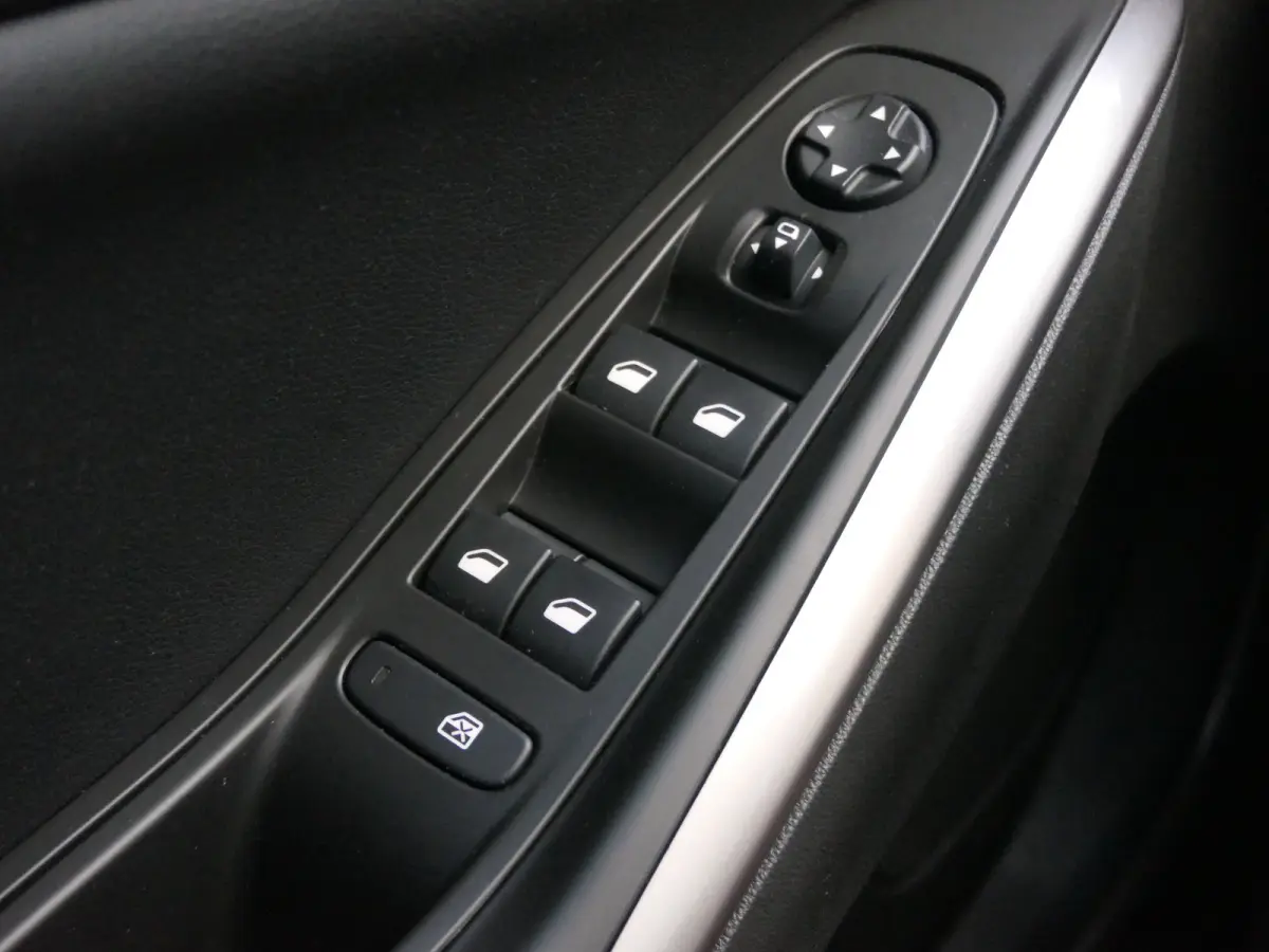 1.6 Turbo Plug-In Hybrid GS | Winter Pack | Black Pack