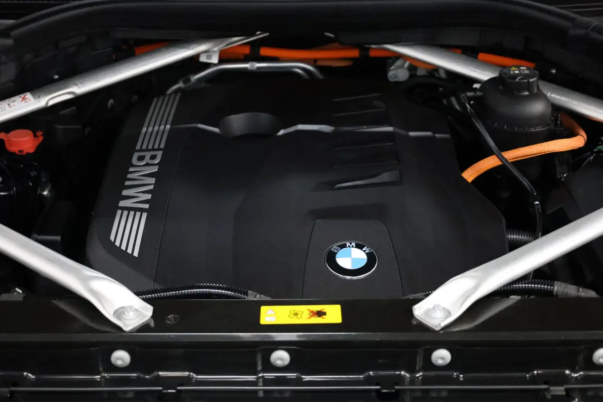 XDrive50e M-Sport BTW/LASER/VIRTUAL/SFEER/LUCHT/LEER+S.VERWARMING+MEMORY/22" LMV/360/ACC/ECC/12 MND GARANTIE!