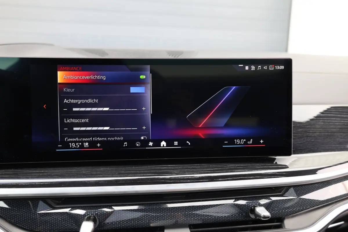 XDrive50e M-Sport BTW/LASER/VIRTUAL/SFEER/LUCHT/LEER+S.VERWARMING+MEMORY/22" LMV/360/ACC/ECC/12 MND GARANTIE!