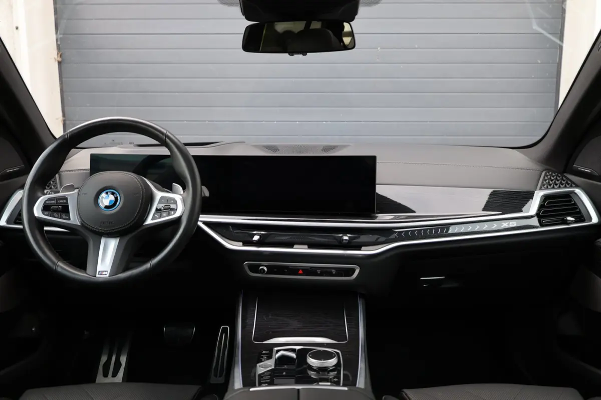 XDrive50e M-Sport BTW/LASER/VIRTUAL/SFEER/LUCHT/LEER+S.VERWARMING+MEMORY/22" LMV/360/ACC/ECC/12 MND GARANTIE!