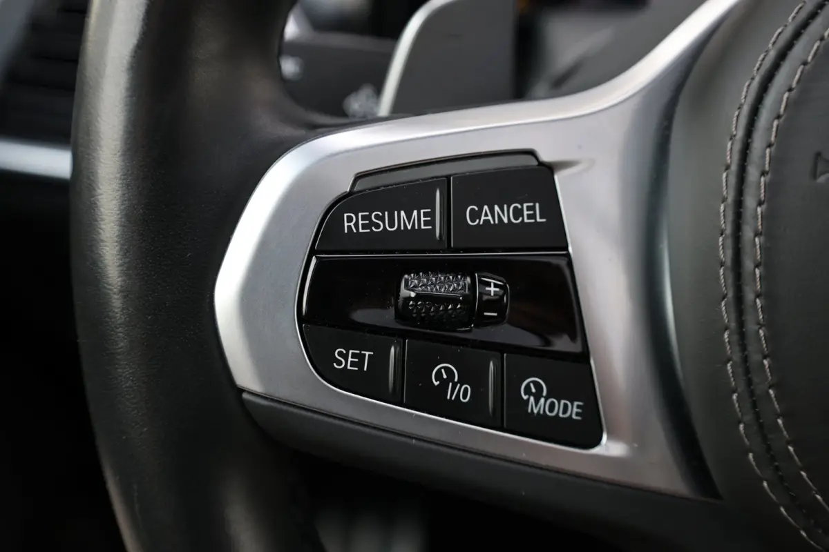 XDrive50e M-Sport BTW/LASER/VIRTUAL/SFEER/LUCHT/LEER+S.VERWARMING+MEMORY/22" LMV/360/ACC/ECC/12 MND GARANTIE!