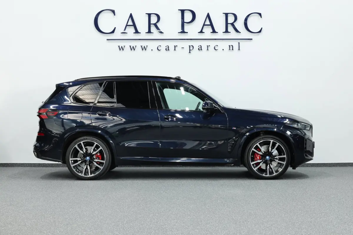 XDrive50e M-Sport BTW/LASER/VIRTUAL/SFEER/LUCHT/LEER+S.VERWARMING+MEMORY/22" LMV/360/ACC/ECC/12 MND GARANTIE!