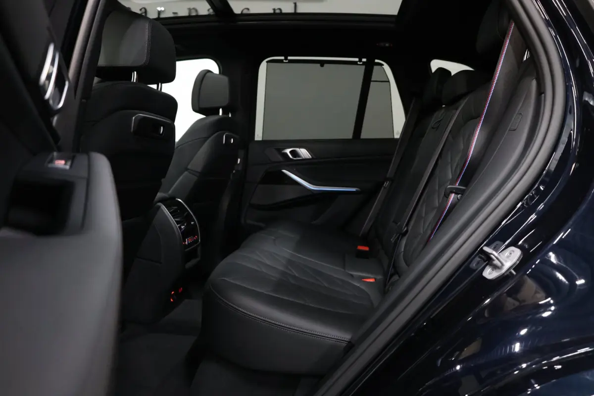 XDrive50e M-Sport BTW/LASER/VIRTUAL/SFEER/LUCHT/LEER+S.VERWARMING+MEMORY/22" LMV/360/ACC/ECC/12 MND GARANTIE!