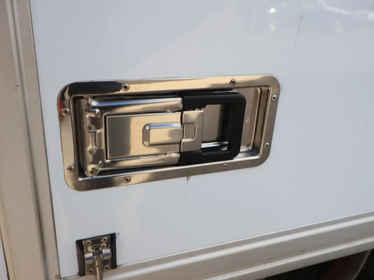 2.2D 140 PK BAKWAGEN MEUBELBAK LAADKLEP 1000 KG DHOLLANDIA + CAMERA | CARPLAY | CRUISE | CLIMATE
