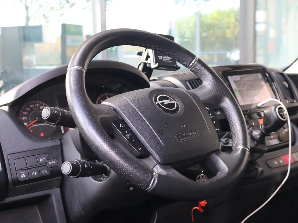2.2D 140 PK BAKWAGEN MEUBELBAK LAADKLEP 1000 KG DHOLLANDIA + CAMERA | CARPLAY | CRUISE | CLIMATE
