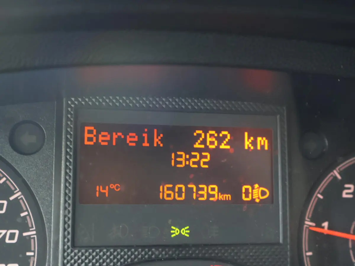2.2D 140 PK BAKWAGEN MEUBELBAK LAADKLEP 1000 KG DHOLLANDIA + CAMERA | CARPLAY | CRUISE | CLIMATE