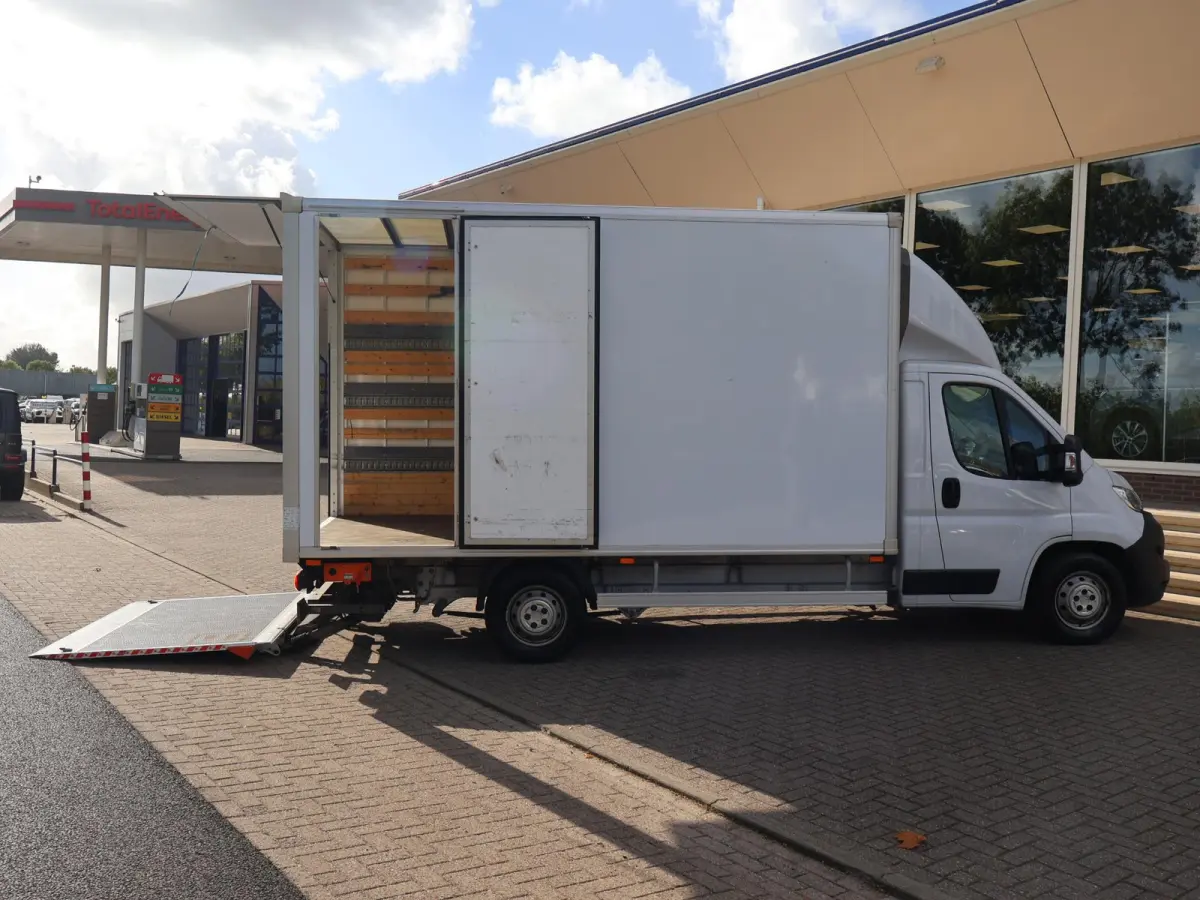 2.2D 140 PK BAKWAGEN MEUBELBAK LAADKLEP 1000 KG DHOLLANDIA + CAMERA | CARPLAY | CRUISE | CLIMATE