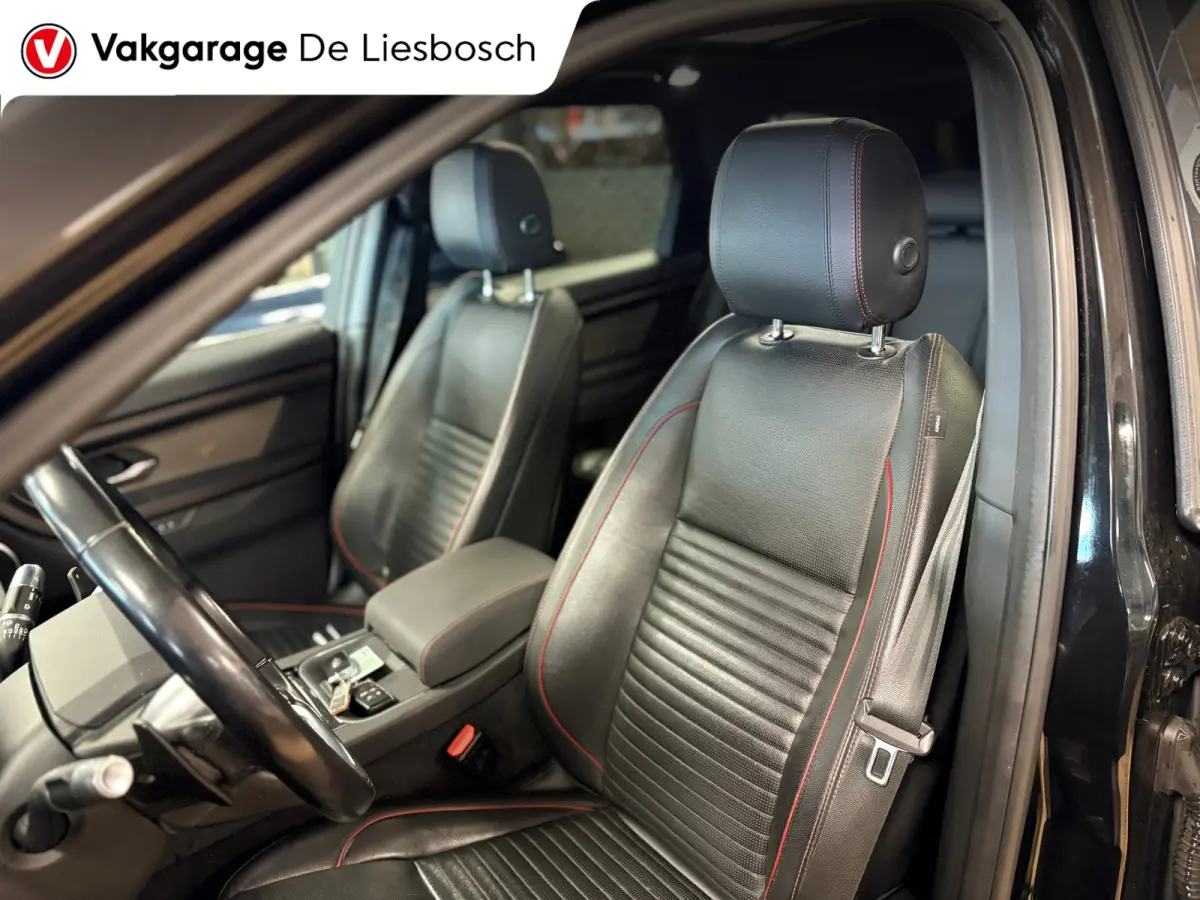 P300e 1.5 R-Dynamic HSE/ leder / Panoramadak / Meridian / 360 camera / head-up