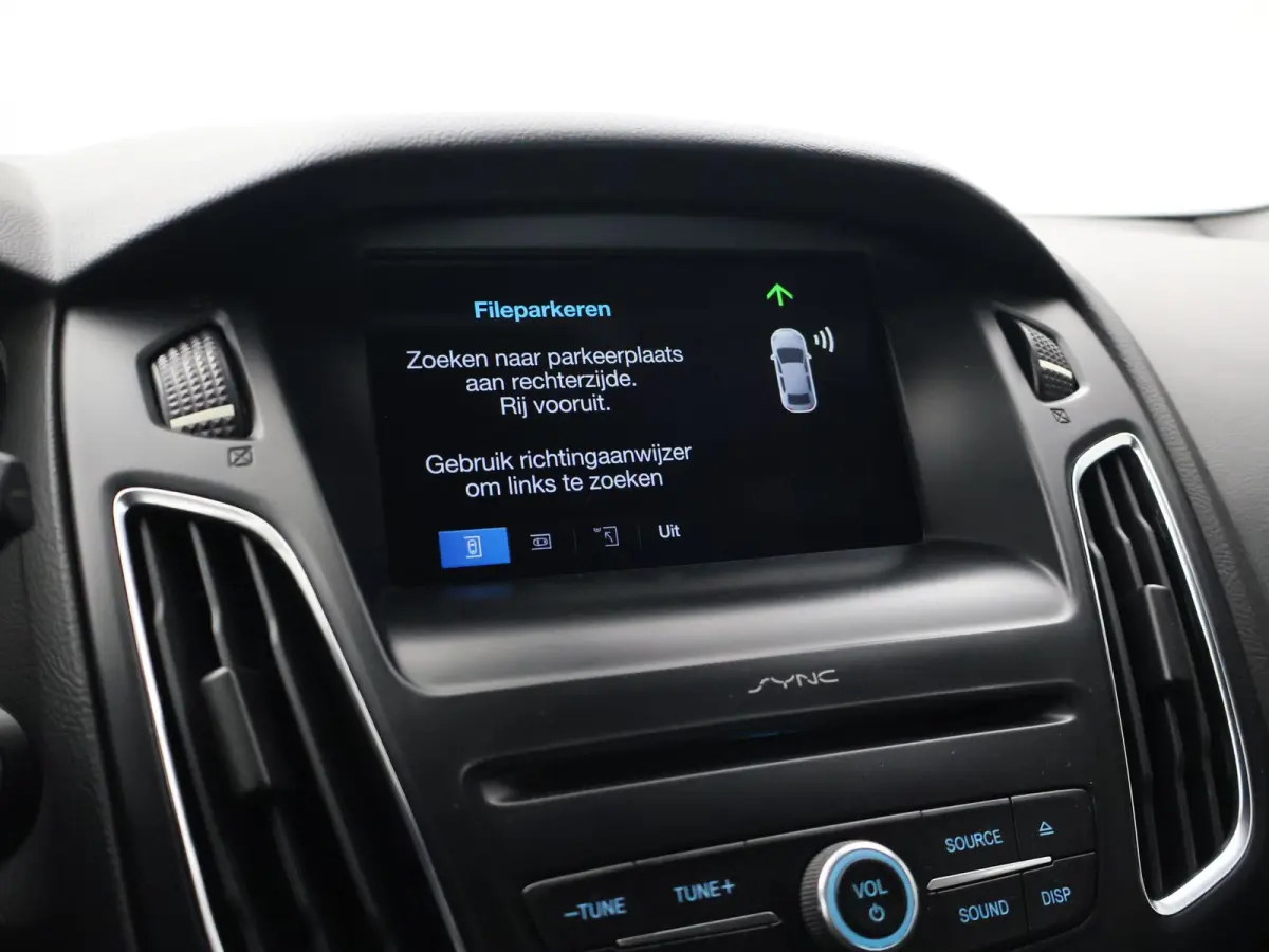 1.0 ST-LINE + 19 INCH RS LMV | SPORTUITLAAT | TREKHAAK | APPLE CARPLAY | NAVIGATIE