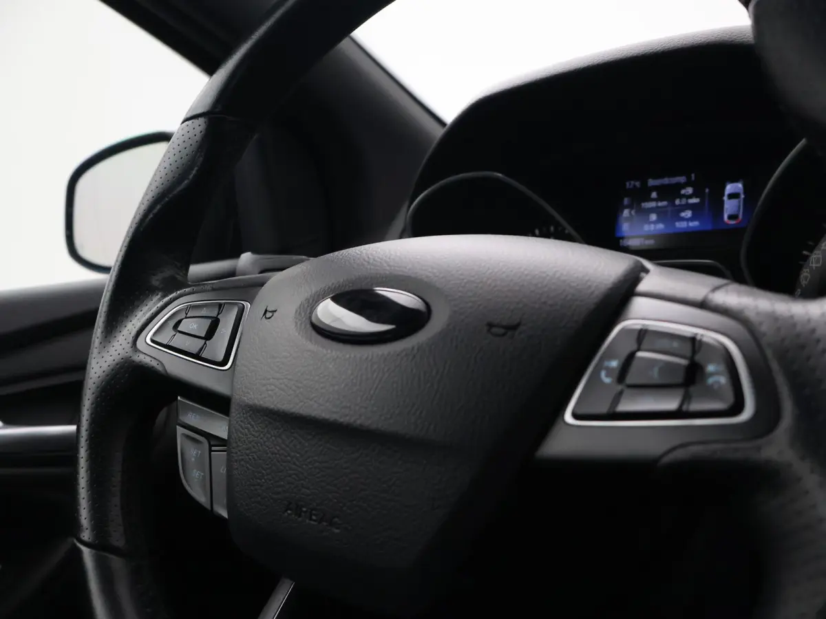 1.0 ST-LINE + 19 INCH RS LMV | SPORTUITLAAT | TREKHAAK | APPLE CARPLAY | NAVIGATIE