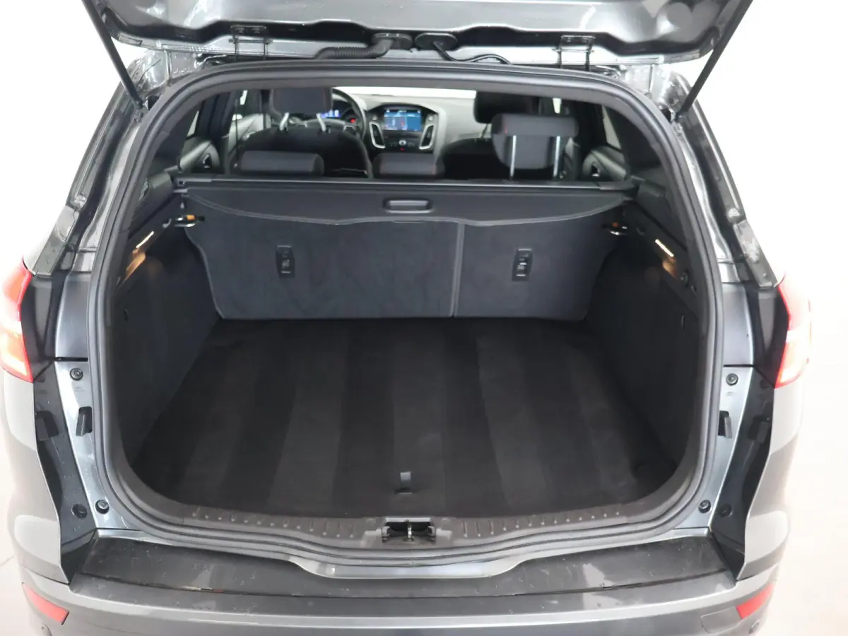 1.0 ST-LINE + 19 INCH RS LMV | SPORTUITLAAT | TREKHAAK | APPLE CARPLAY | NAVIGATIE